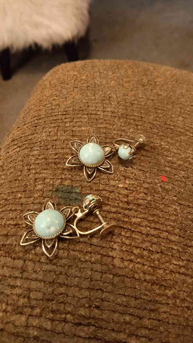 vintage clip on earrings and turquoise ring size 7