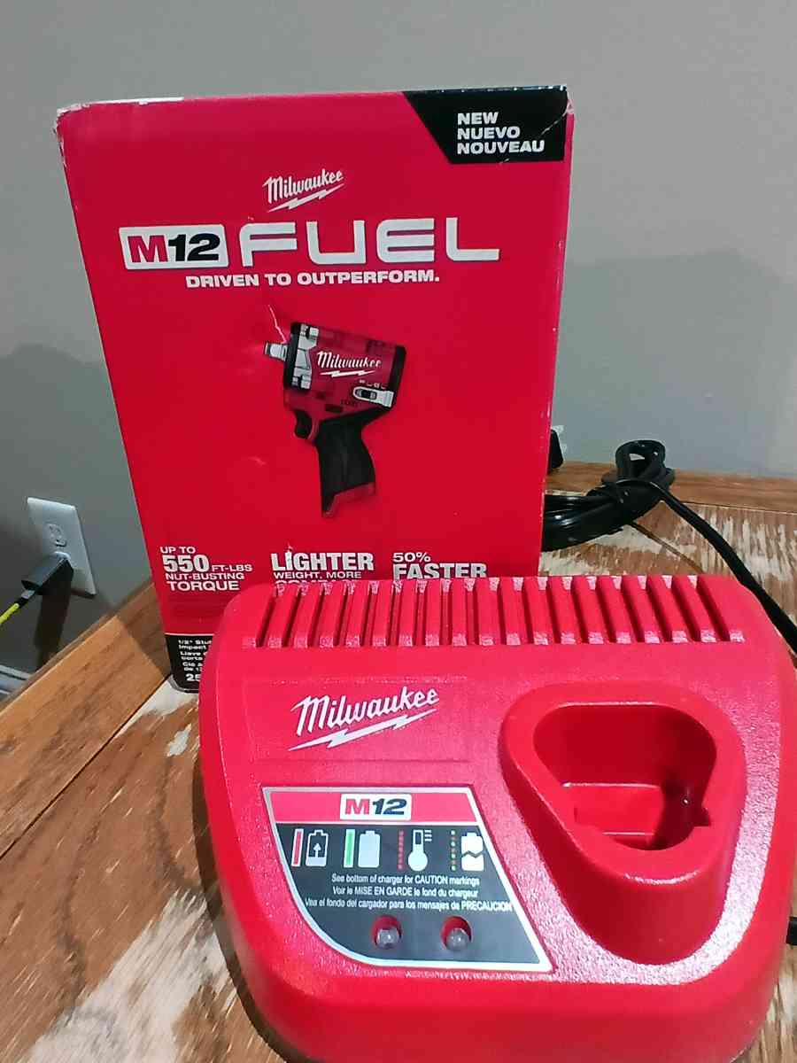 Milwaukee M12 half inch snubby compact impact and charger