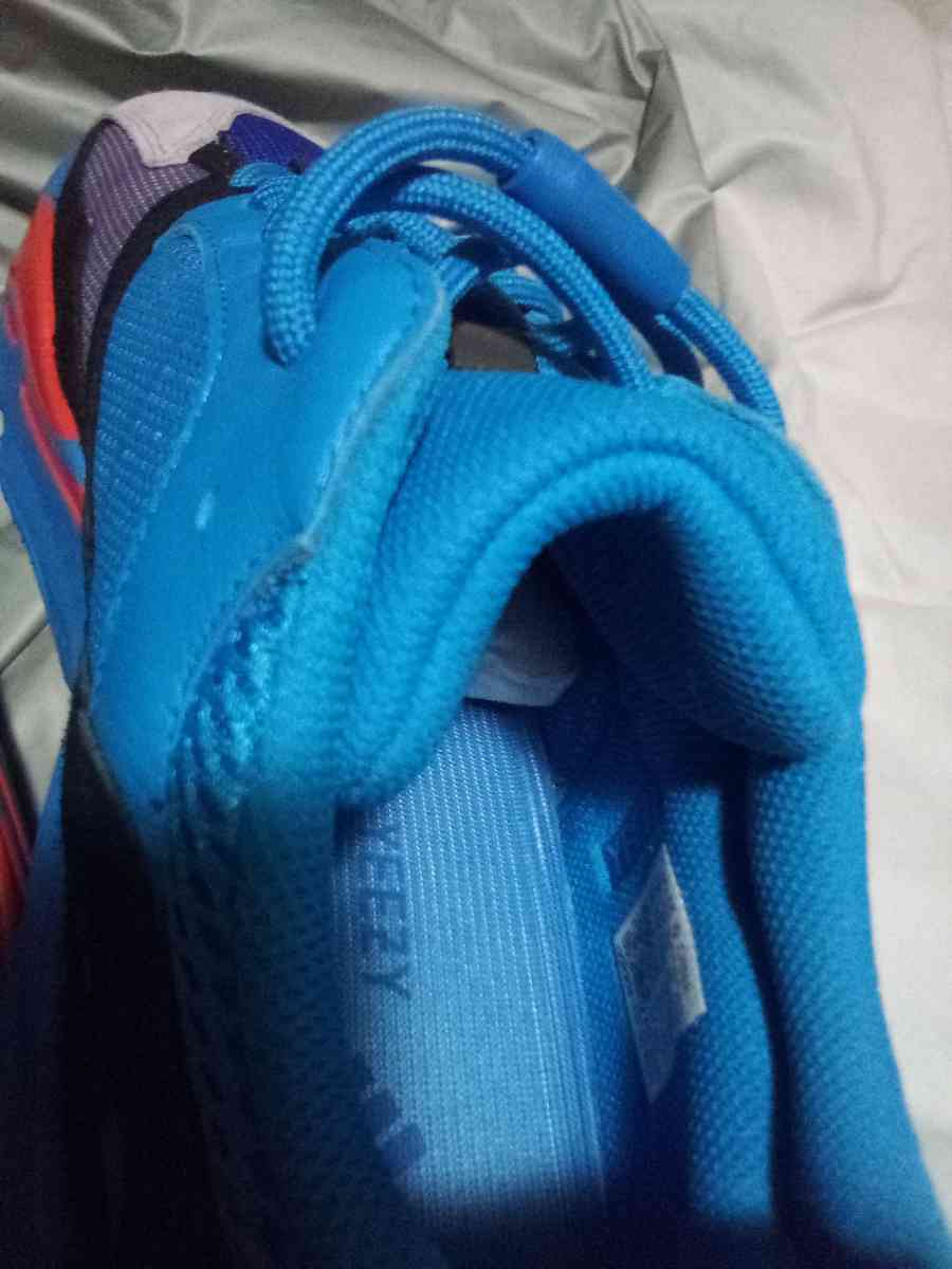 Yezzy Boost 700 HI RES BLUE