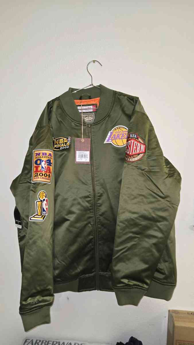 Mitchelle and Ness Lakers jacket