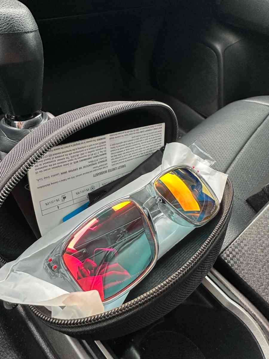 2 Oakleys Holbrook Sunglasses new
