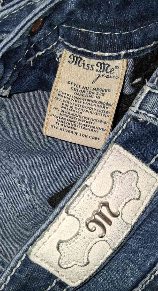 MISS ME SKINNY DENIM JEANS WITH EMBROIDED FEATHERS SIZE 24