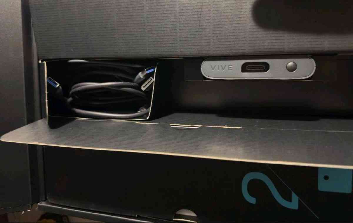 HTC vive pro 2 full kit new