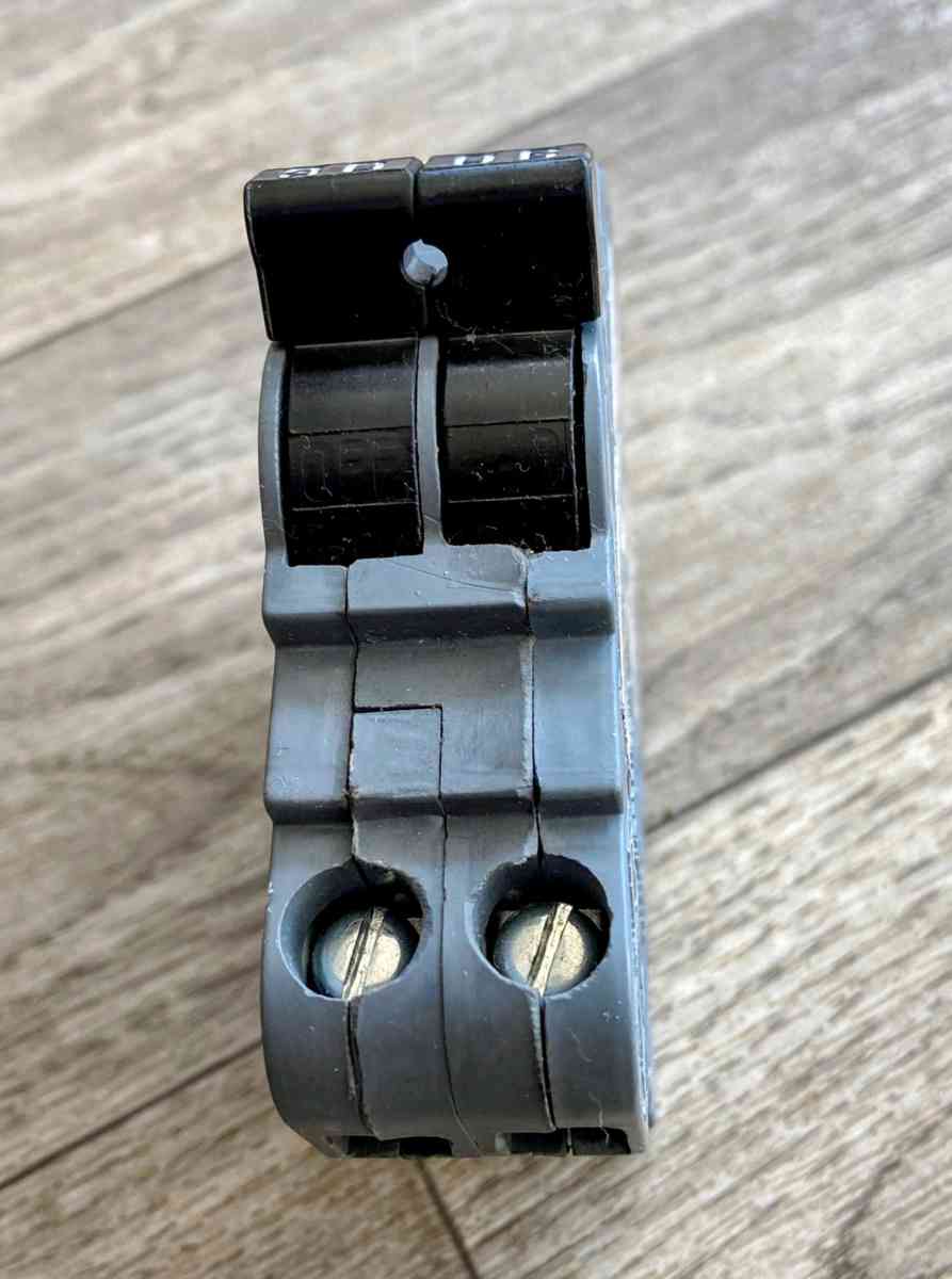 2 Pole 30 Amp Thin Circuit Breaker