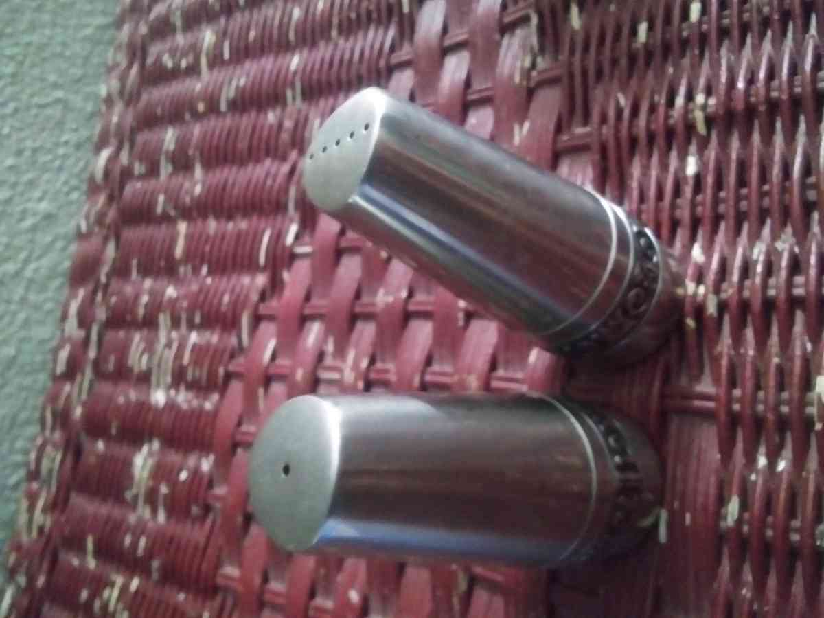 salt and pepper shakers