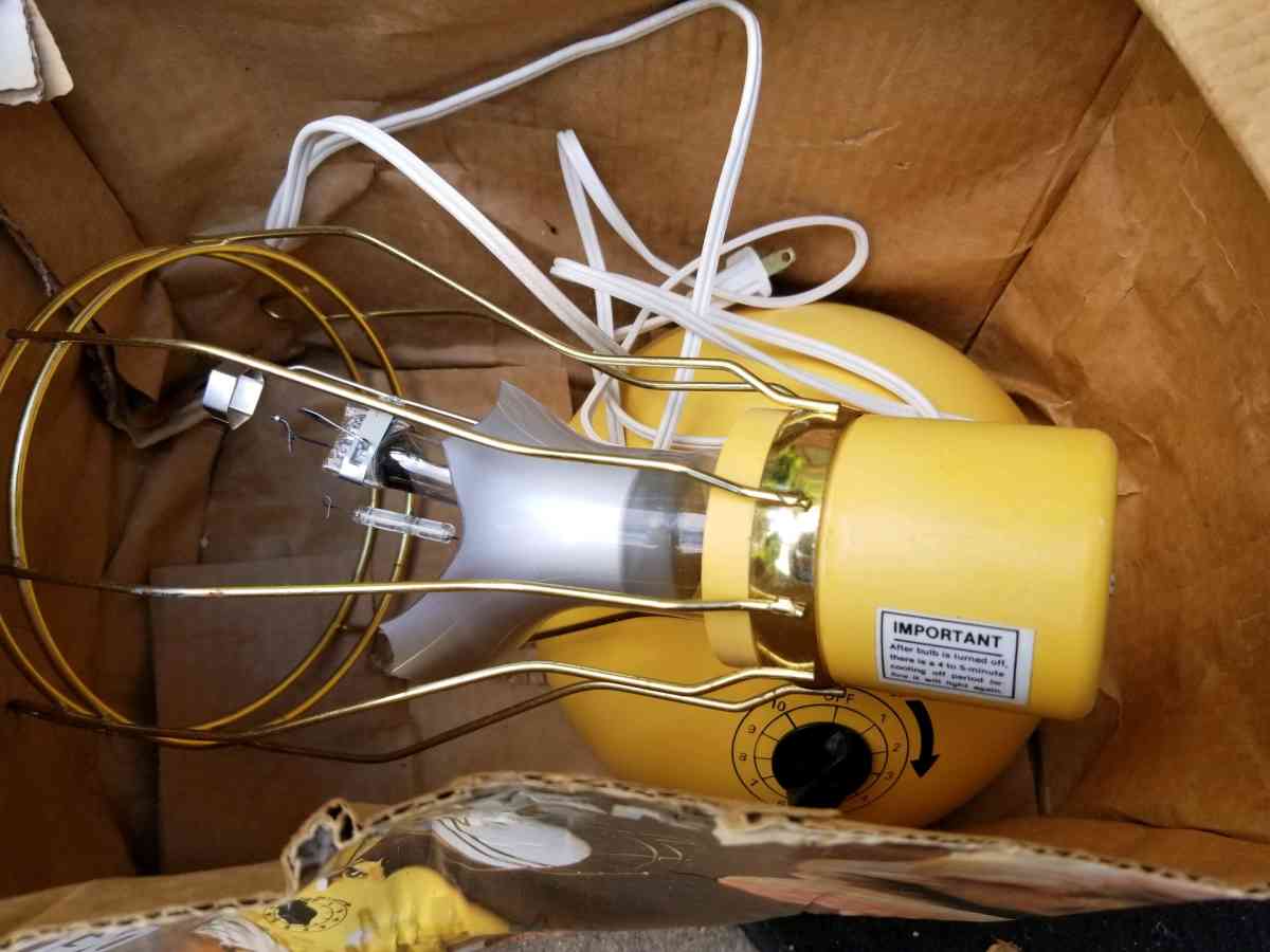 GE vintage Time a tan in original box works great