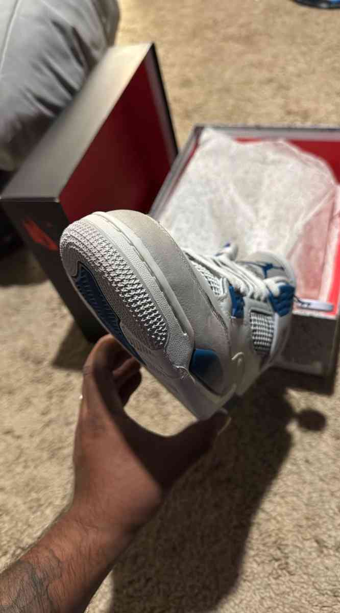 Jordan 4 military blue