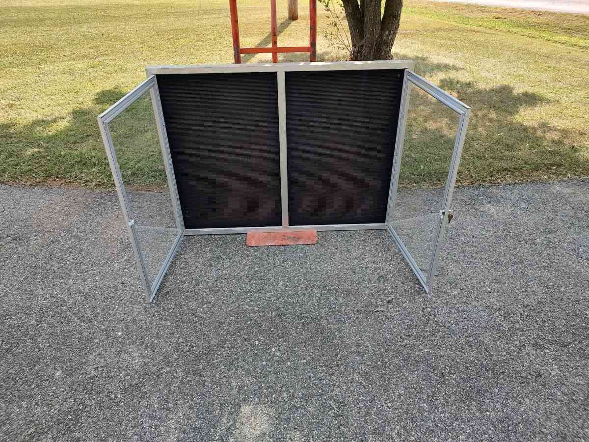 wall case display with letters and keys  for a Business