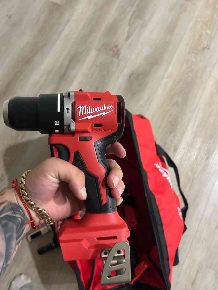 2 drills 1 sawzall battery and charger set