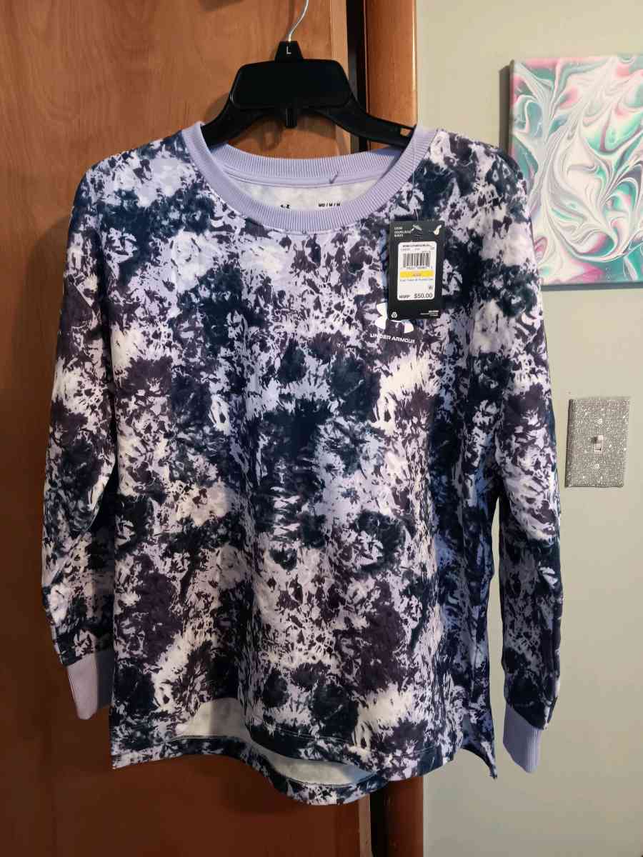 NWT Under Armour Sweatshirt Size Medium