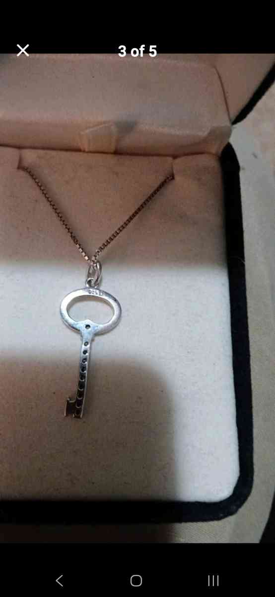 Kay jewelers sterling silver chain with key pendant diamonds
