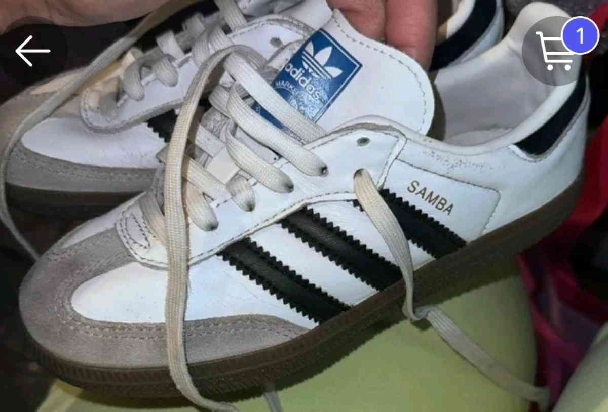 Adidas Sumbus Unisex Size 12 Half Gently Worn