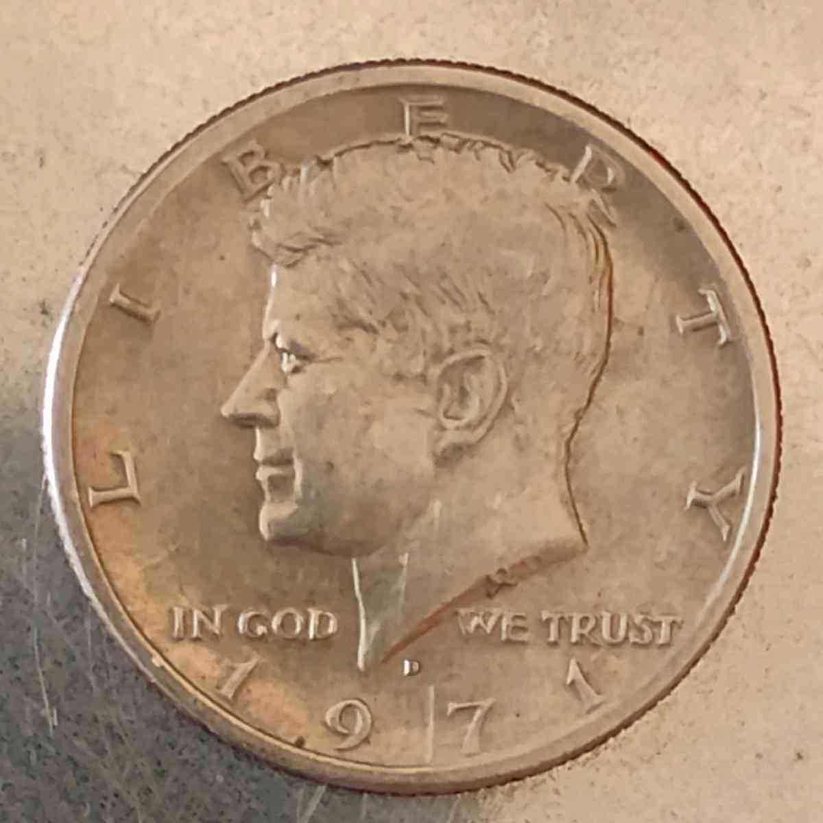 1971 D HALF DOLLAR