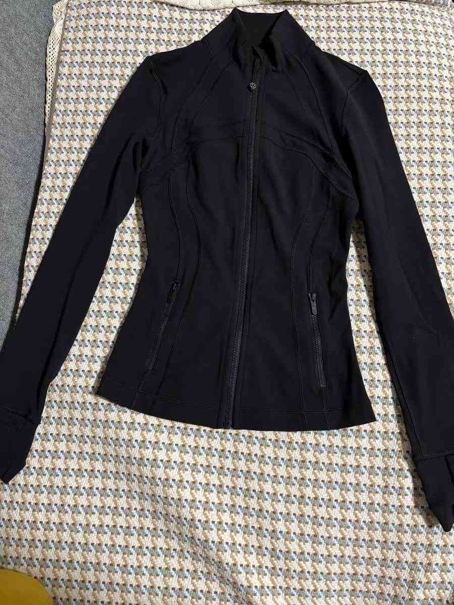 Lululemon defined jacket