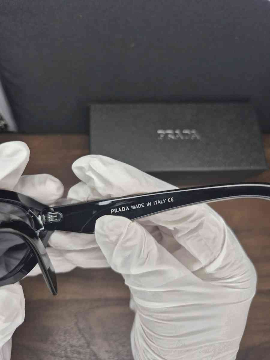 Prada unisex Sun glasses