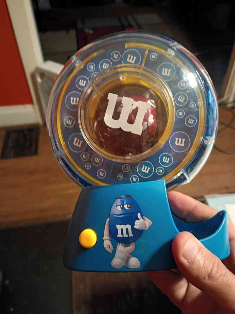 Rotating Candy Dispenser