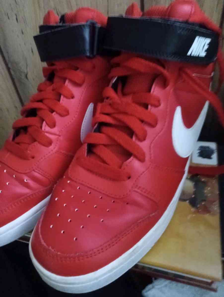 Nike Air Force 1 mid utility high tops black and red