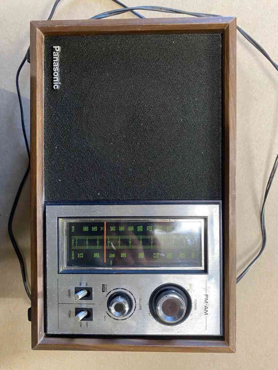 Vintage Panasonic AMFM Radio Model RE6286 By Matsushita Elec