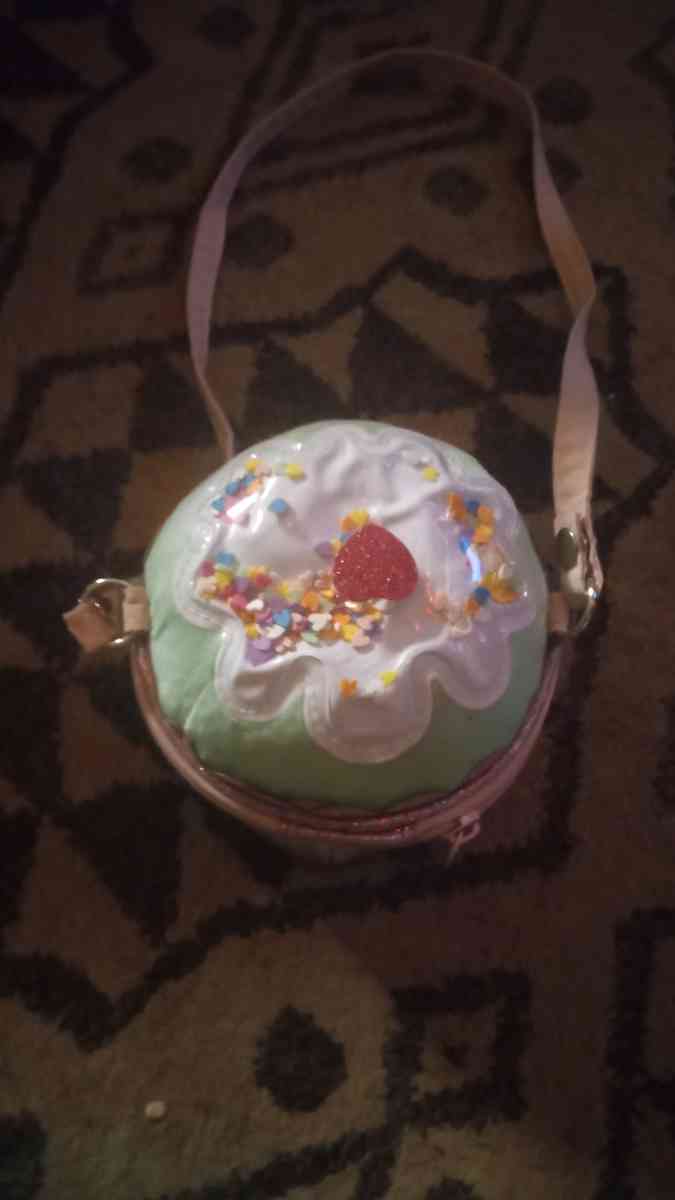 Cute Little cupcake purse