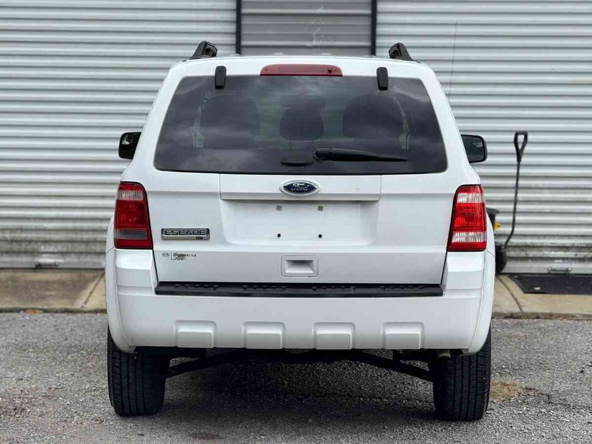 2011 FORD ESCAPE XLT