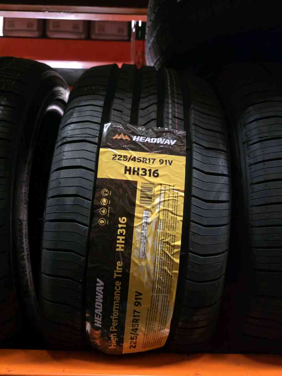Headway Tires 22545R17 HH316