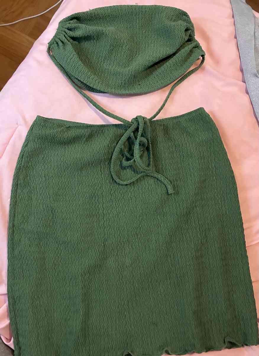 dresses and rompers sz small