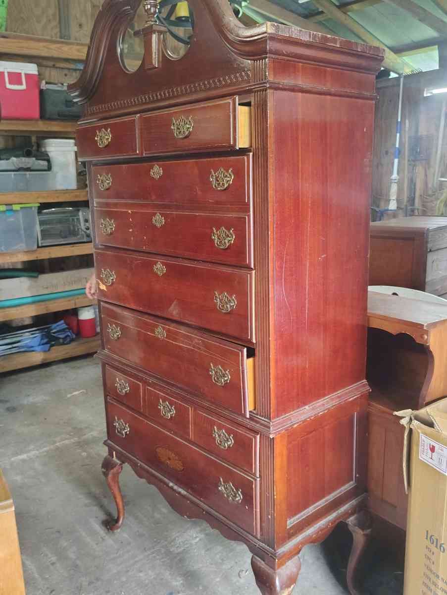 dressers and a headboard