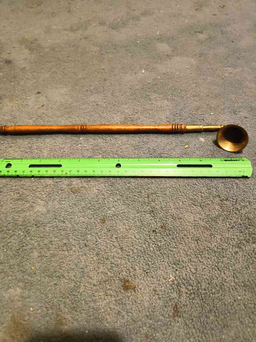 candle snuffer