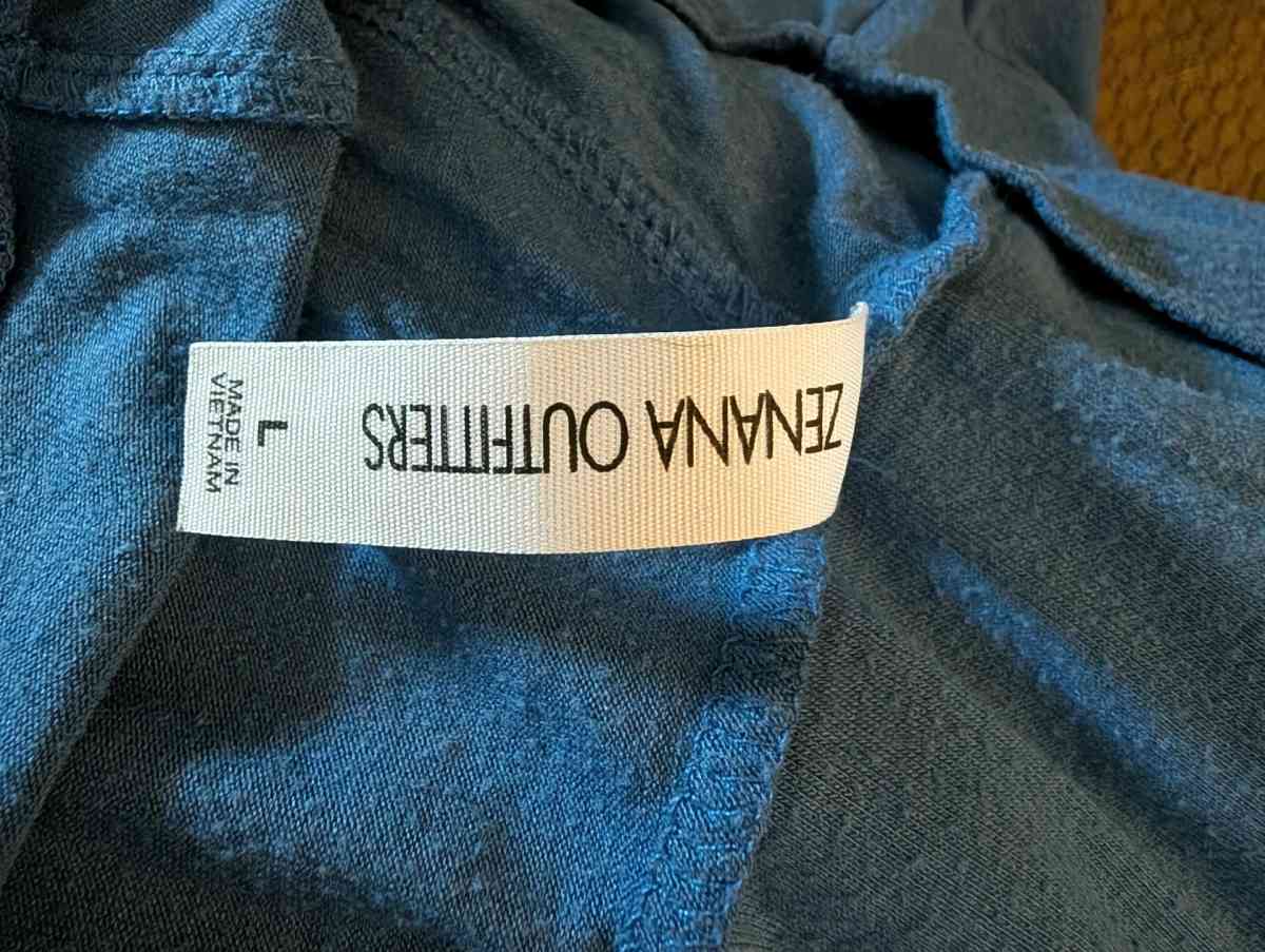 Blue and green largelegged pants