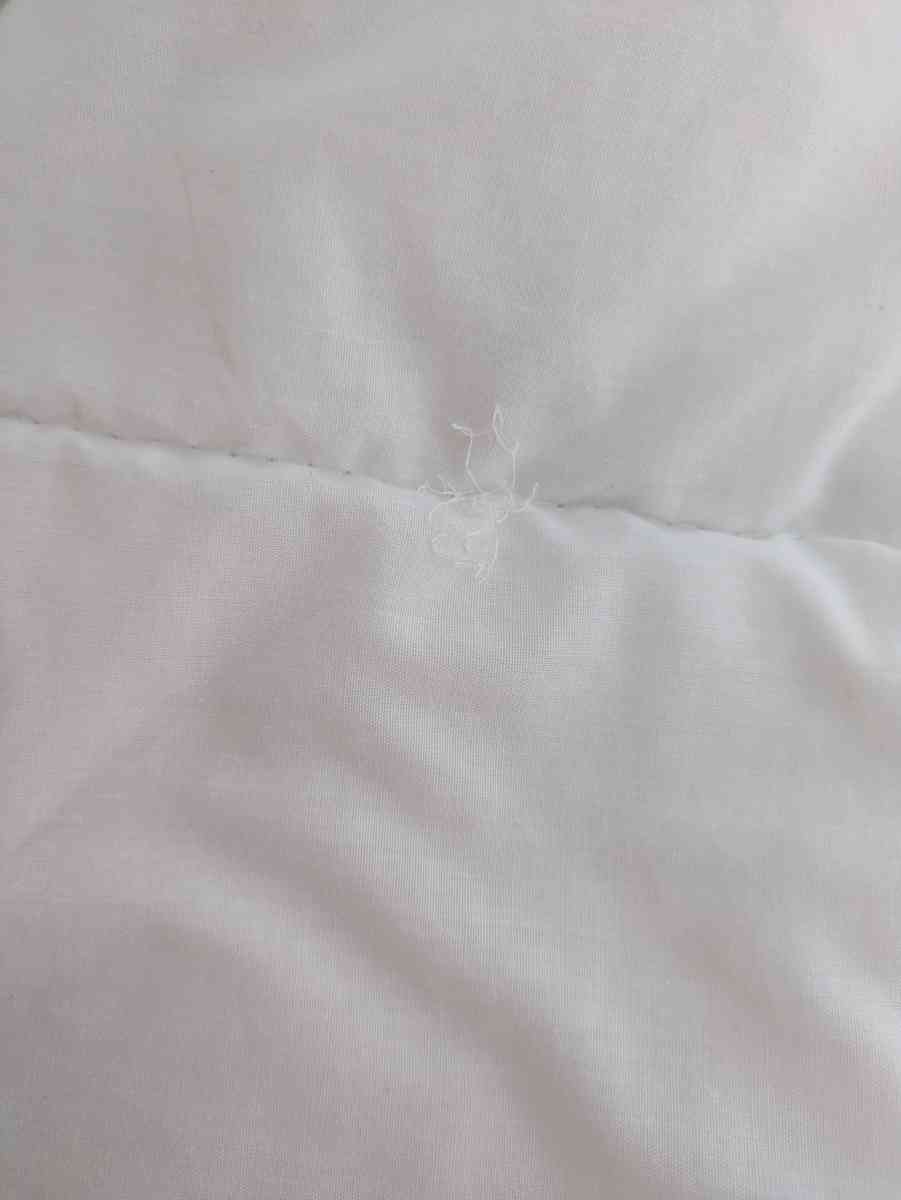 IKEA SMSPORRE Twin Duvet Insert Warm and Cozy