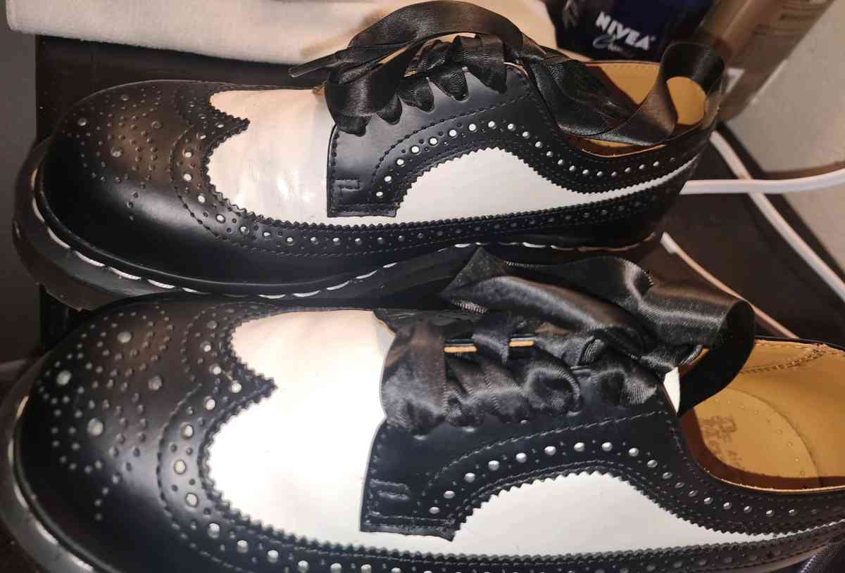 doc Martin shoes SIZE 10