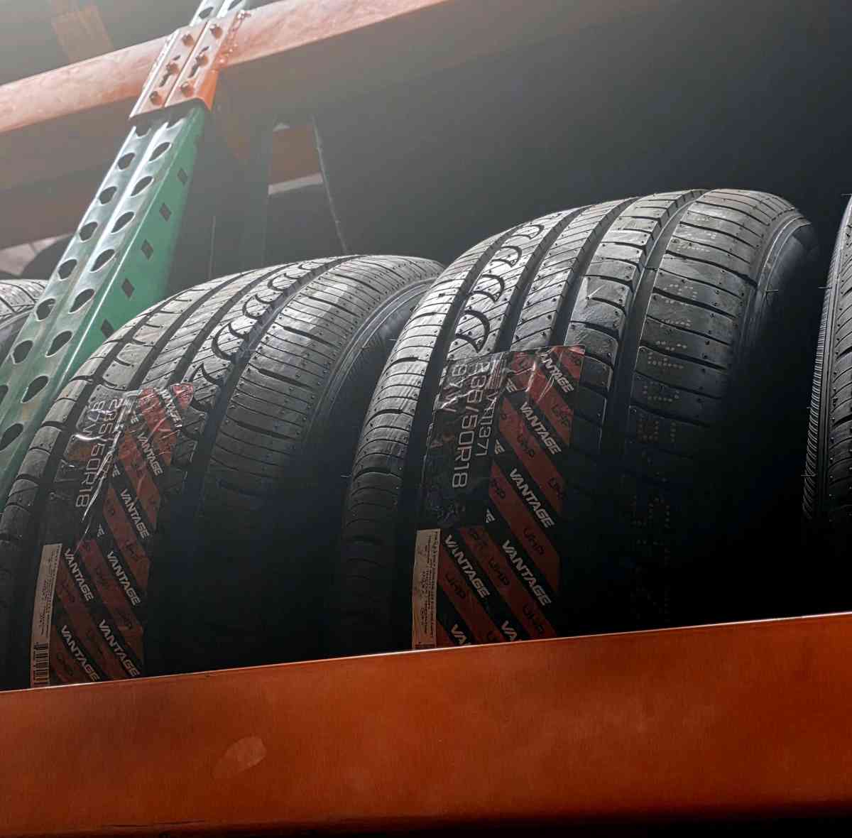 4 Vantage UHP Tires 23550R18 97W