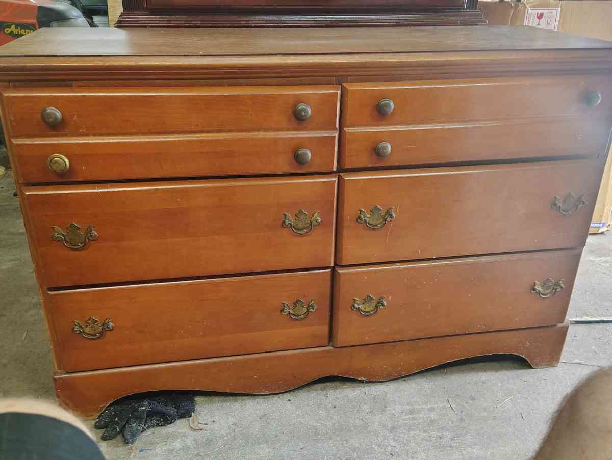 dressers and a headboard
