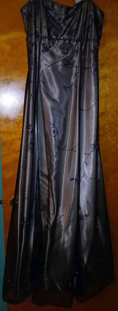 Green Laced with beading Prom Junior Dress