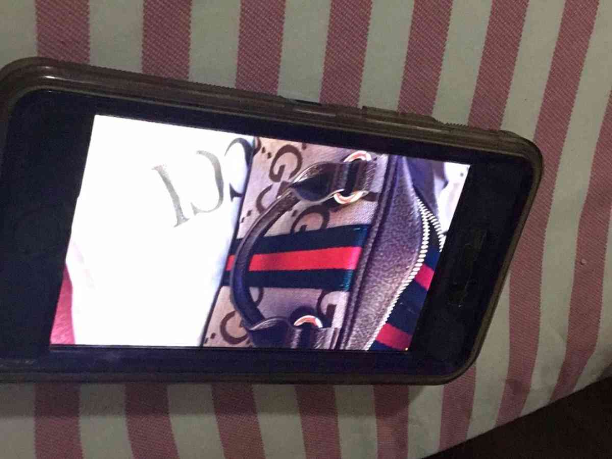 womans crossbody purse