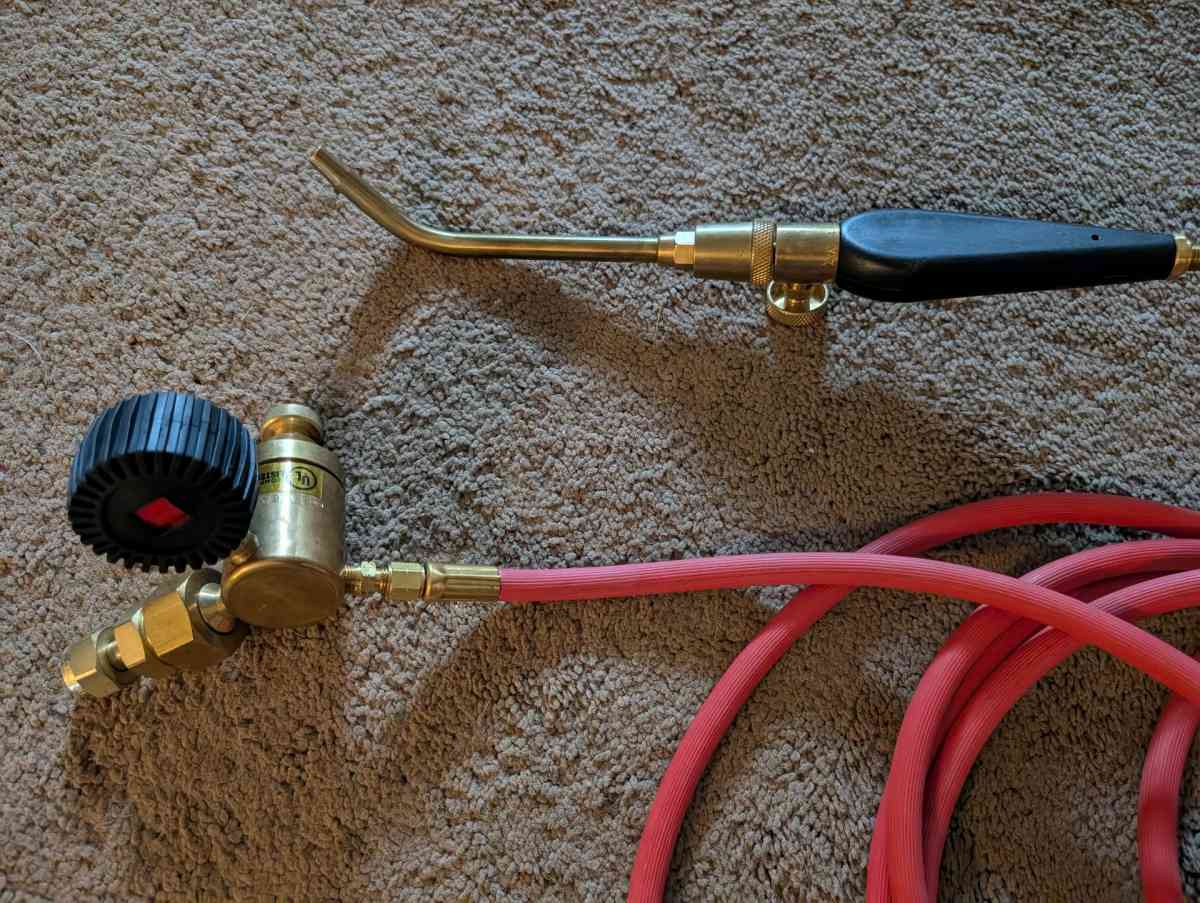 BRAND NEW GOSS Acetylene Torch Kit  Regulator Gauge 12ft Hos