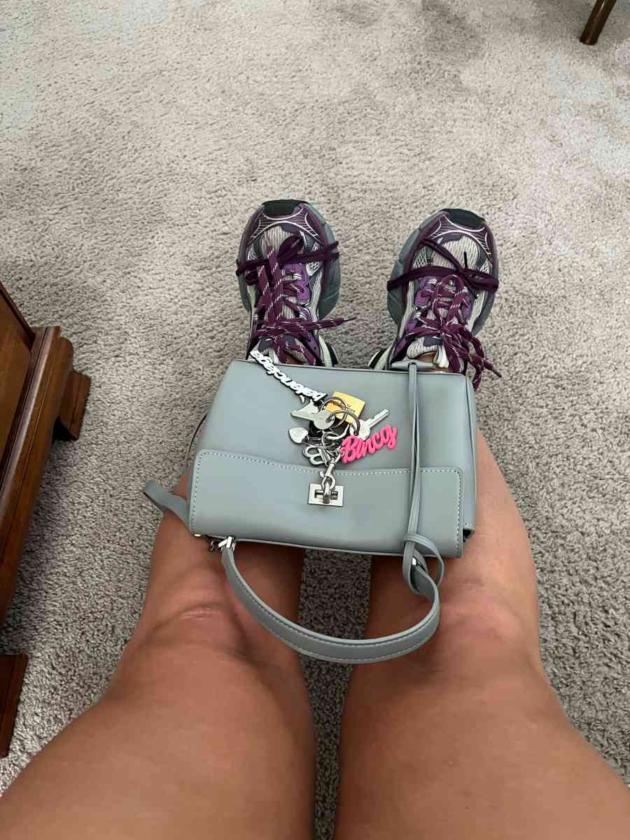 Preowned Balenciaga Rodeo Handbag