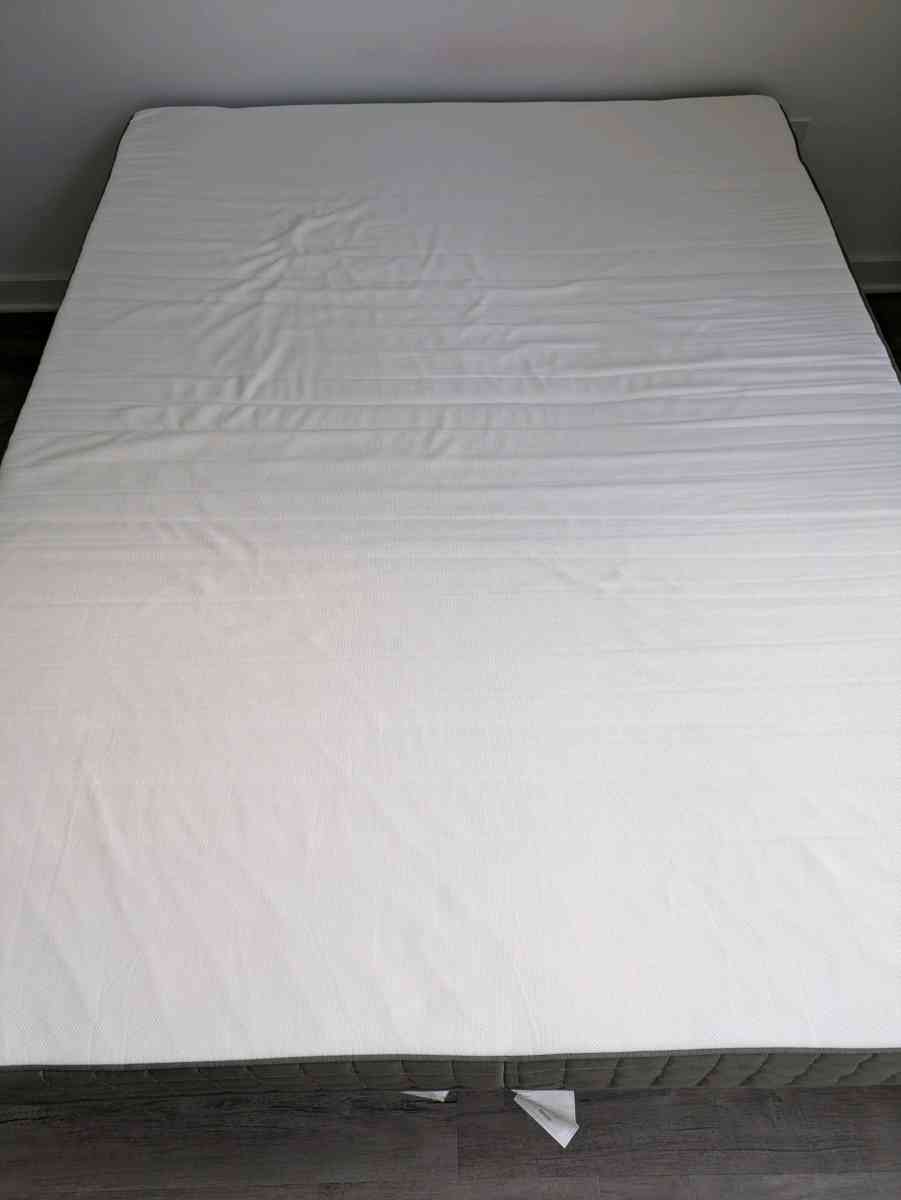 IKEA queen size ESPEVAR mattress base and MORGEDAL mattress
