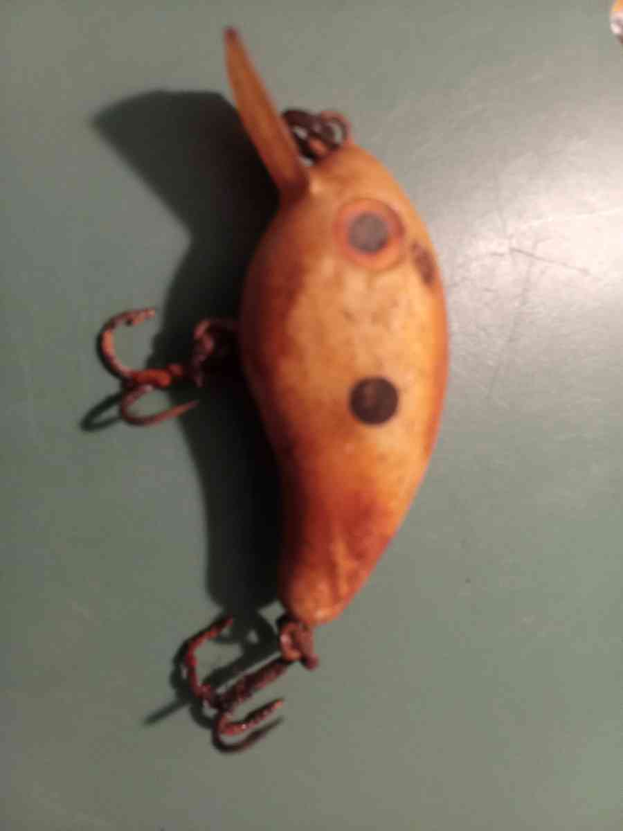 1920s era wooden fishing lure