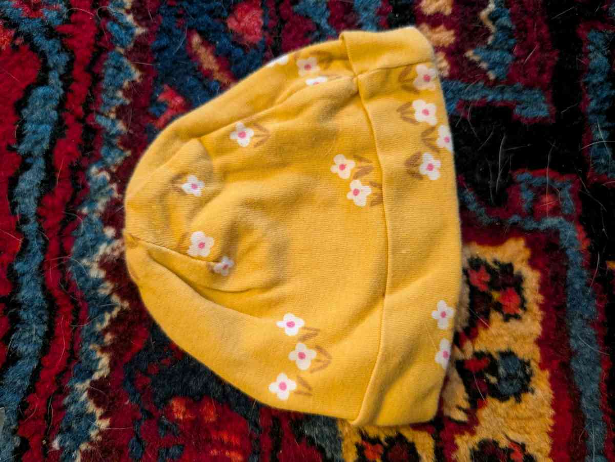 Baby yellow sleepsuit with feet and hat