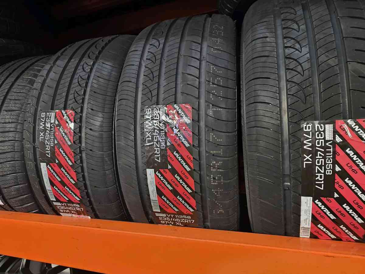 Vantage UHP 23545zR17  97W XL