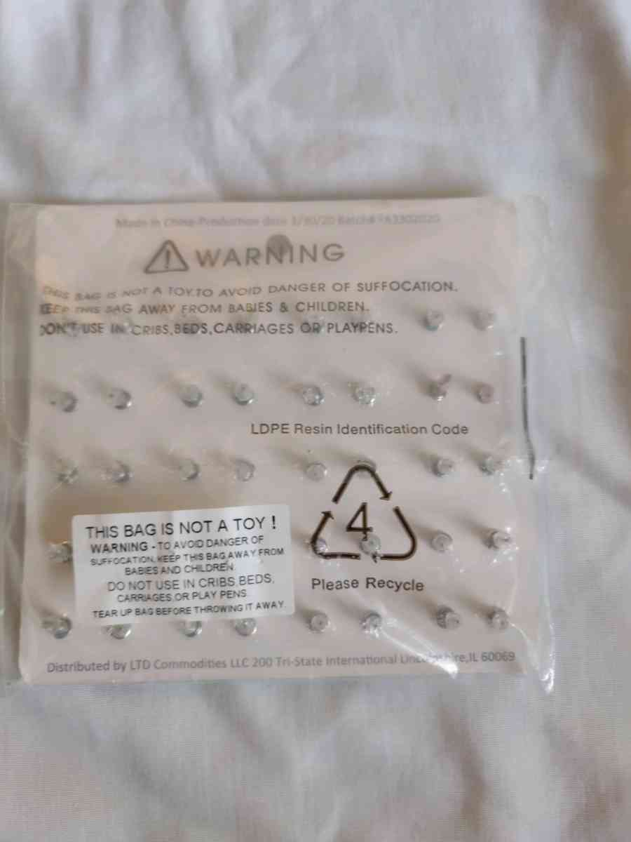 Holiday earrings for pierced ears