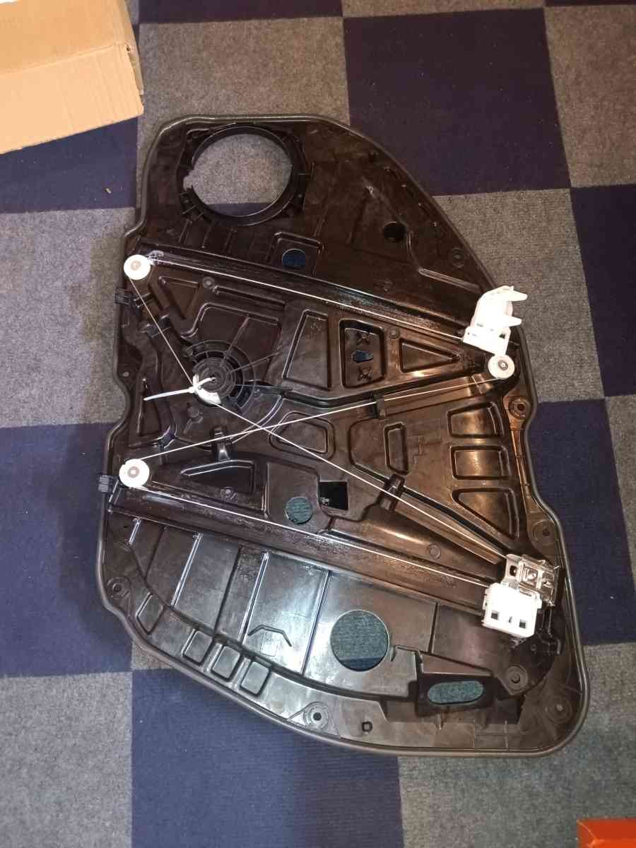 SecosAutoparts Front Left Side Power Window Regulator