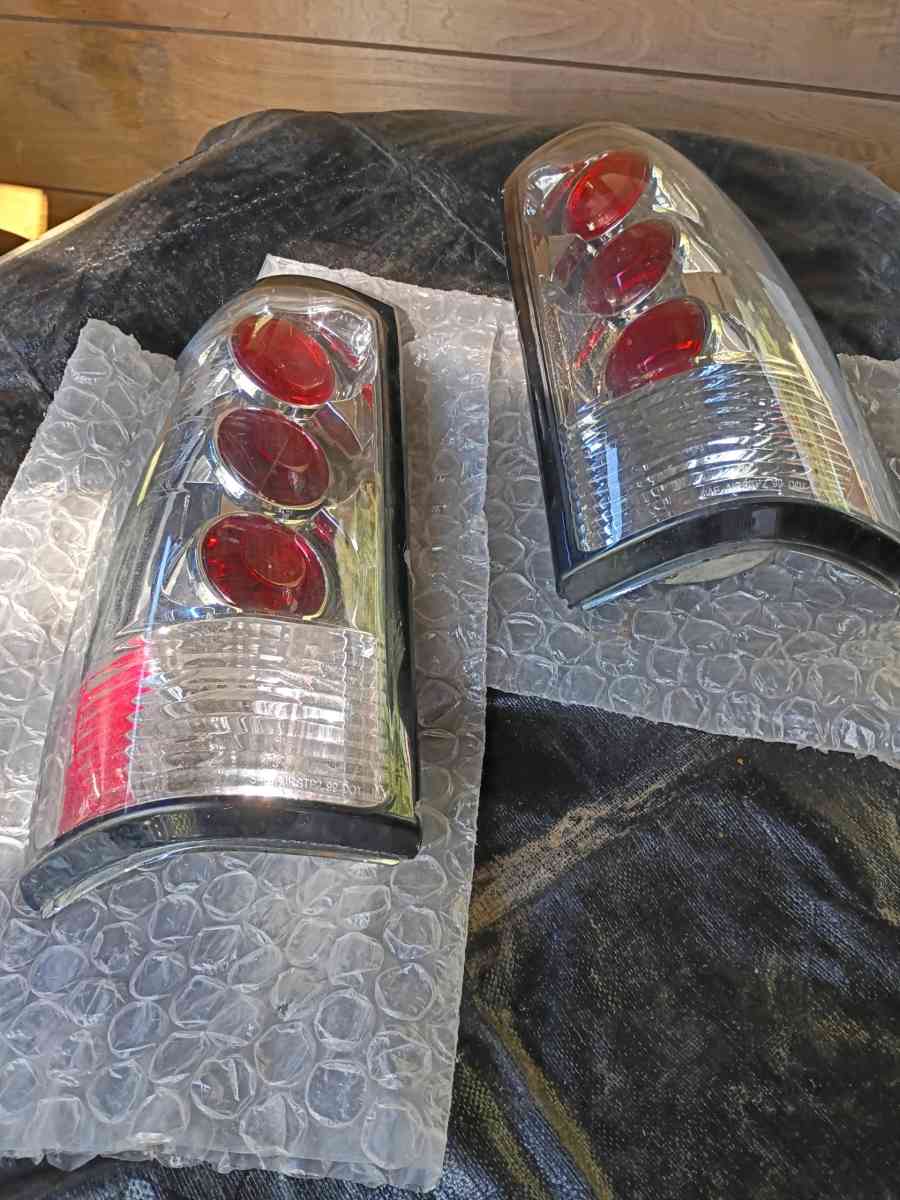 2002 Chevy Silverado Z71 4x4 OEM direct fit replacement rear