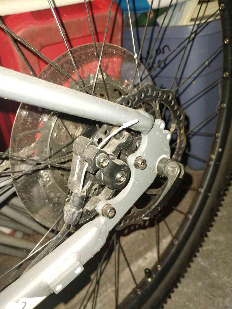 mans Ozark mountain bike