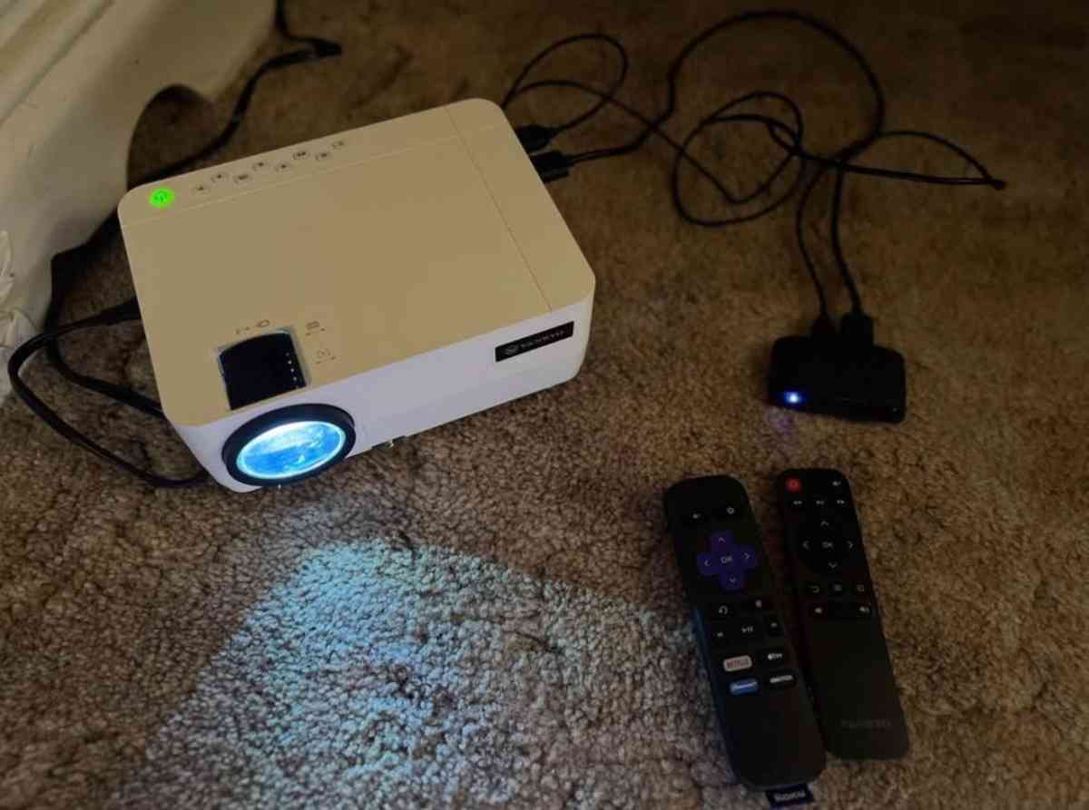 Roku projector
