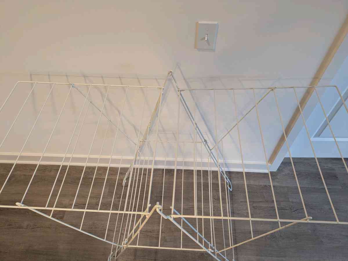 IKEA FROST White Foldable Clothes Drying Rack