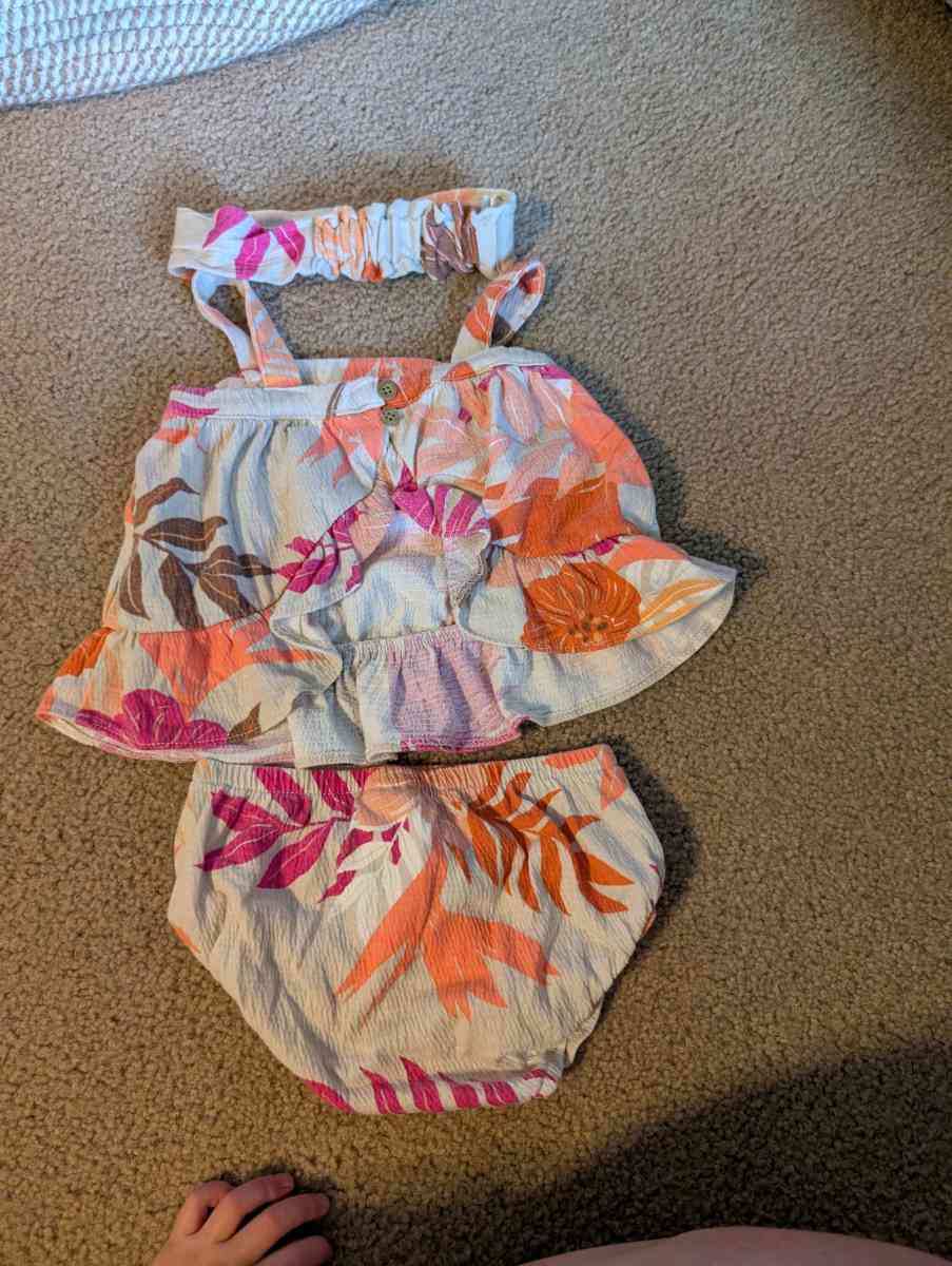Baby 2 piece summer outfit with headband