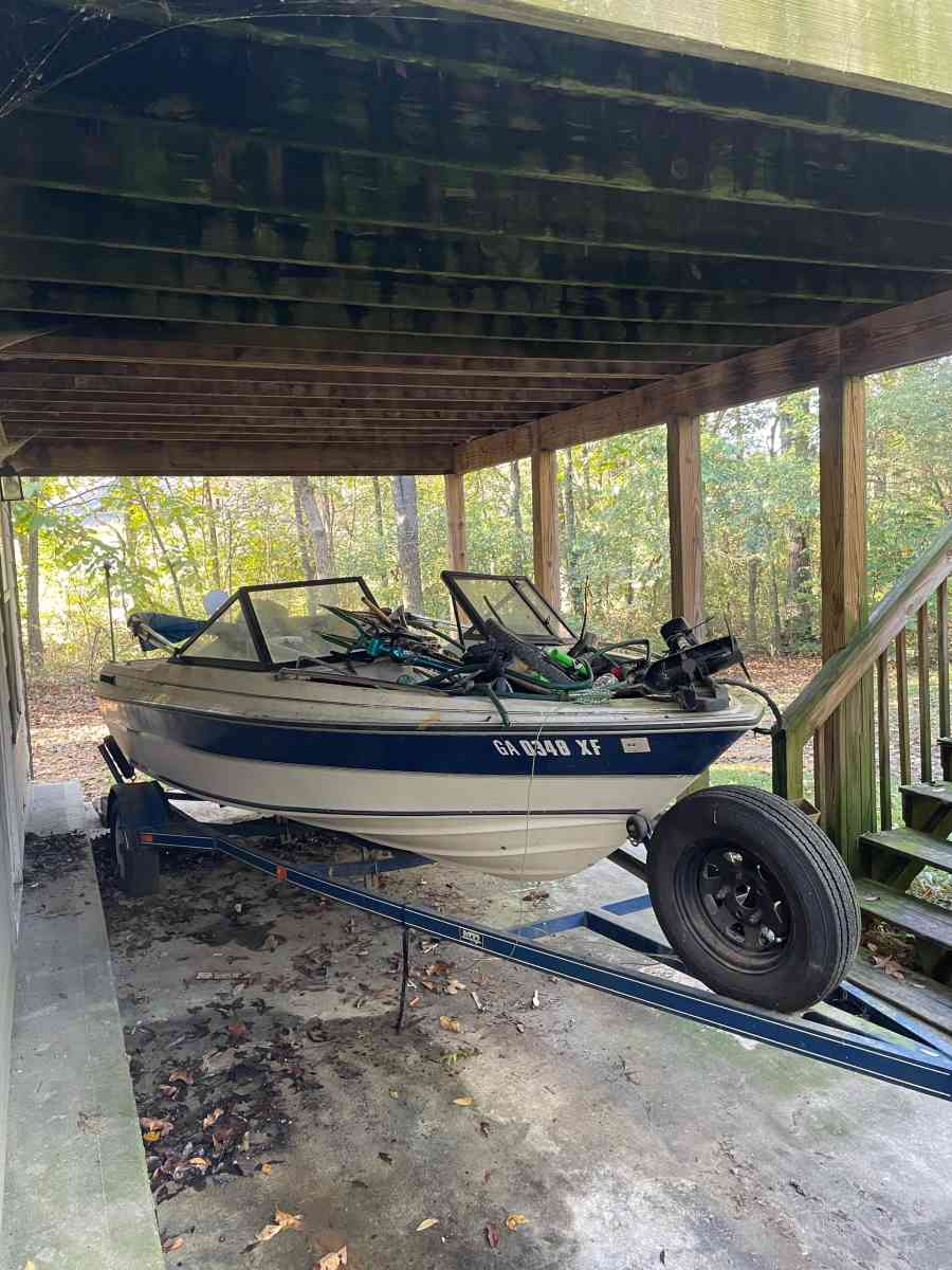 boat runs and works perfect