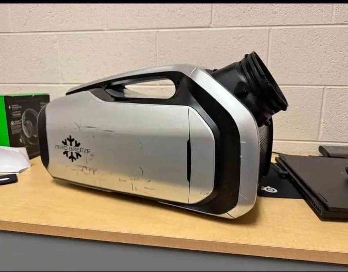 Zero breeze portable air conditioner perfect working conditi